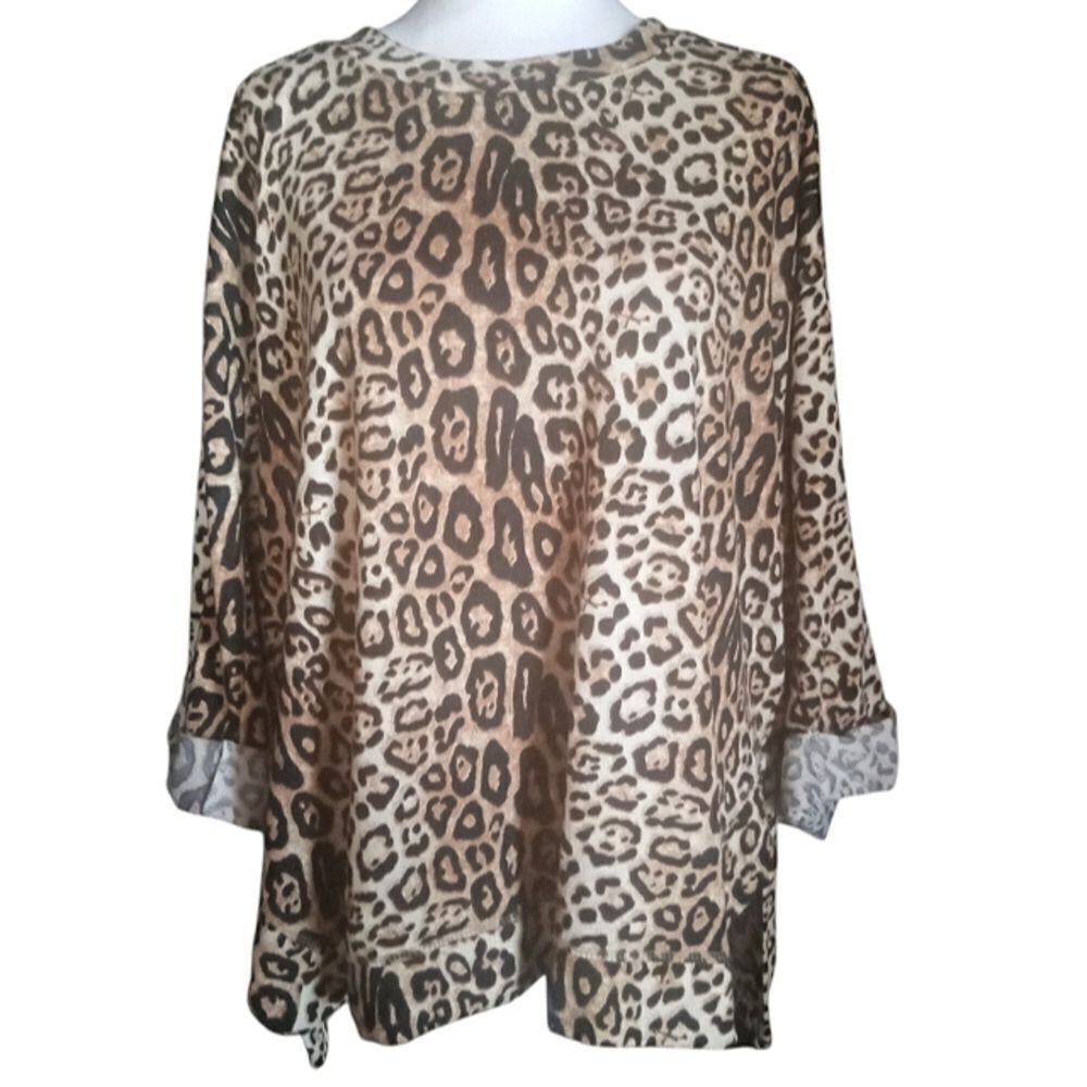 Umgee Leopard Animal Print Boxy Roll Sleeve Oversized T Shirt Size Medium